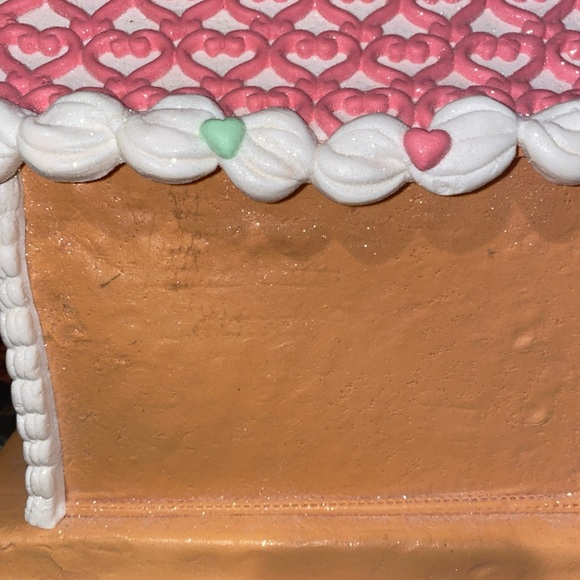 Viral 2025 pink pastels gingerbread house light up decor piece - Picture 7 of 12